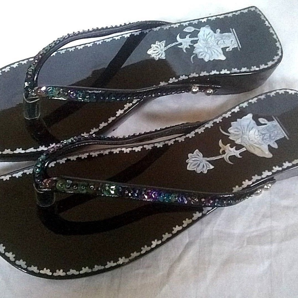 SAKINAS SHANAZ Mother of Pearl Inaly Shoes